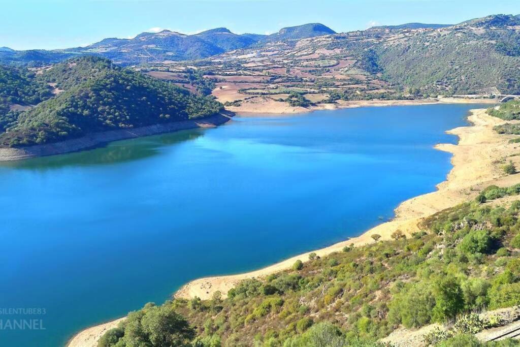 Ferula Romantica Mansarda Tra Fiumi E Montagne Sardegna Seùlo Exteriör bild